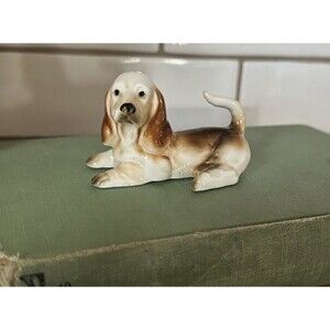 Vintage Bird Hunting Dog Beagle Dog Figurine Brown & White Kitsch 1950s Japan